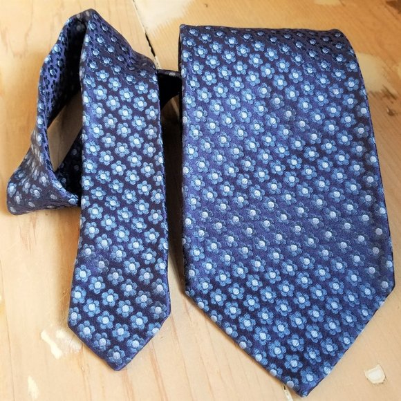 Gorgeous Italian Blue Silk Tie - Picture 1 of 6